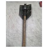 vintage US Army M1943 combat field folding shovel