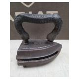 vintage cast iron flat iron 'sad iron,'