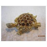 Turtle w/ Amber Stones Green eyes | 1.25