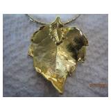 Gold tone Leaf Necklace | 16