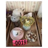 Flat of assorted glassware and glitter globe