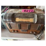 Antique tube radio