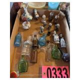Flat of vintage mini glsadd bottles, Dutch style