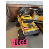 Remote control toy truck