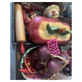 Box lot: kitchen decor " rolling pin, apple