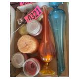 Box lot: Mixed art glass vases, colored glass