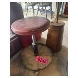 Rolling shop stool (adjustable height, padded