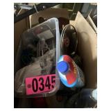 Box lot: small handtools, cleaners, pots/pans