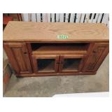 Oak TV cabinet 32' height x 55' wide