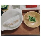 2 pyrex dishes number 10 and 15 with decor bowl