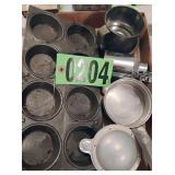 Baking pans metal cups