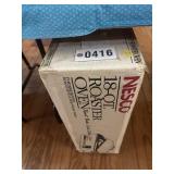 Nesco 18 qt Roaster Oven in box