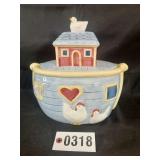 Noahs Ark themed ceramic cookie jar (has crack)