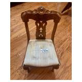 Antique Victorian walnut side chair w/