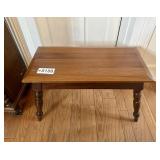 Farmhouse style bench w/ turned legs 18"T x