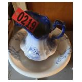 Ceramic bowl and pitcher