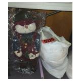 Table clothes and snowman