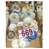 Flat of Mini Pitchers / Plates / Baskets