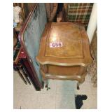 End Table / (2) Folding Tables