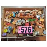 Flat of Mini Animal Decor