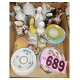 Flat of Mini Plates / Pitchers