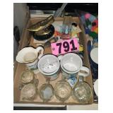 Flat of Mugs / Decor