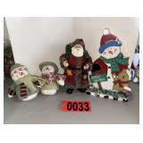 Freestanding Santas & Wooden Welcome Sign