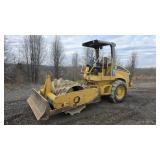 2005 CAT CP 433 Pad Foot Compactor