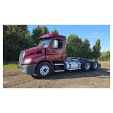 2014 Freighliner Cascadia DD13 Daycab Semi Truck