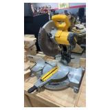 DeWalt 12 inch compound miter saw