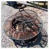 Outdoor fire pit