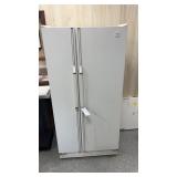 Whirlpool side-by-side refrigerator. Working