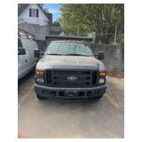 2009 Ford F350 super duty. V10 Gas, 9ï¿½ dump bed.
