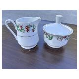 Everyday Gibson Christmas sugar and creamer set