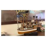 Robert. E. Lee. Model boat.