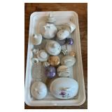 Odds and ends of tea sets