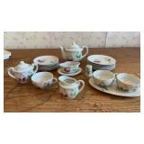 Childrenï¿½s tea set. Marked Japan