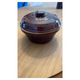 Crest ovenproof stoneware Dutch oven