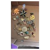 Vintage brochures, large lot