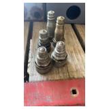 Hydraulic adapters