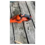 Black & Decker leaf blower with battery