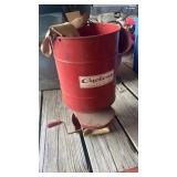 Cyclone hand spreader