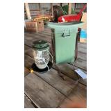 Hunting seat with lantern