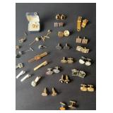 Menï¿½s cufflinks, tie tacks, some vintage