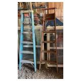 (2) 6 ft ladders Fiberglass Werner rated 250
