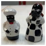 Vintage 1940ï¿½s Black Americana porcelain salt &
