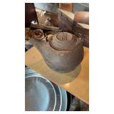 Erie cast iron kettle