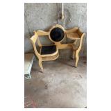 Duncan Pyife  gossip bench
