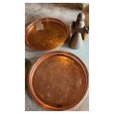 2 copper trays and two brass items