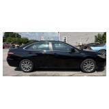 2017 Toyota Camry XLE hybrid 80,716 miles